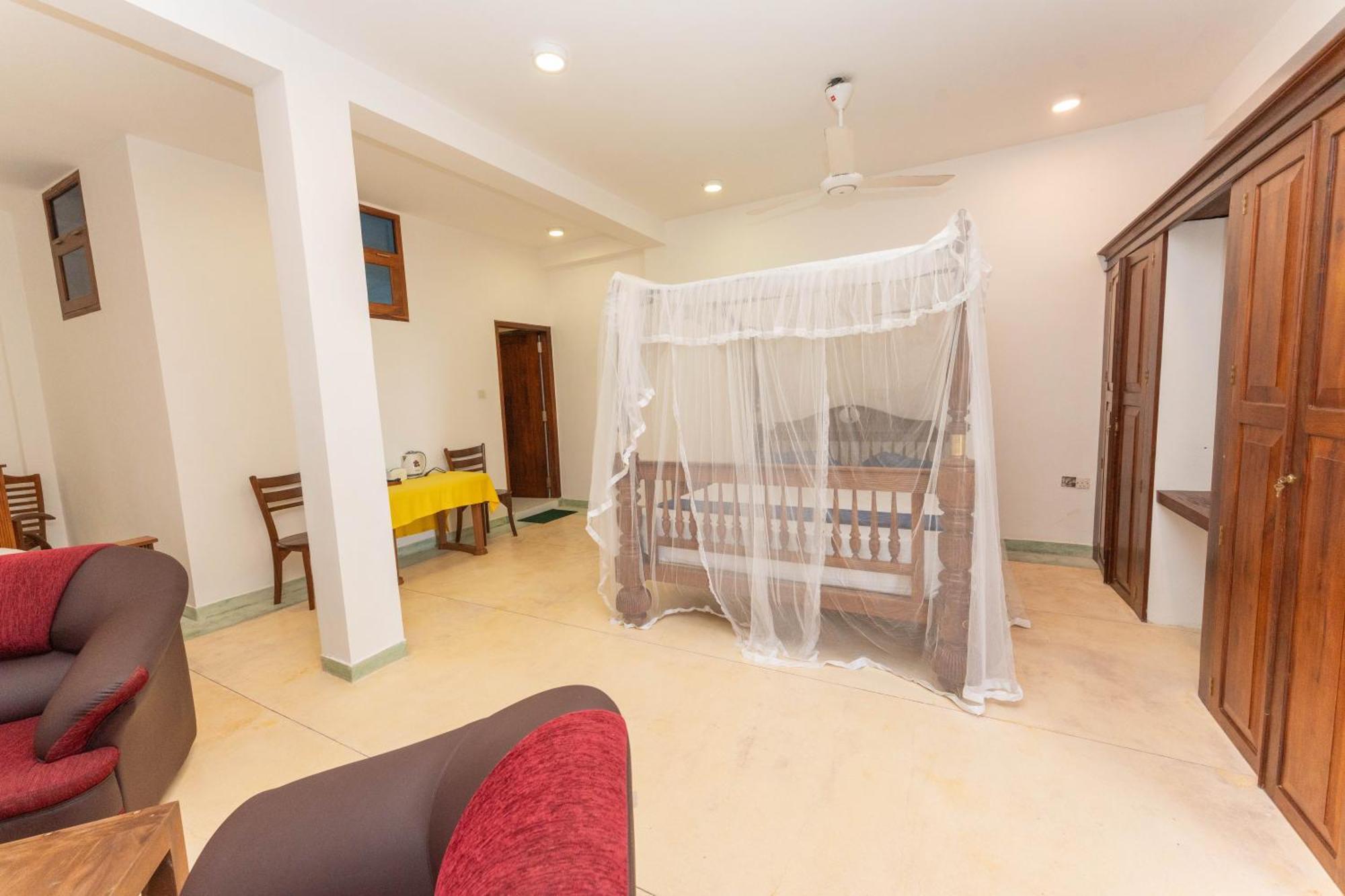 Hotel Coconut Bar Sea Lodge เบอร์อูวาลา ภายนอก รูปภาพ