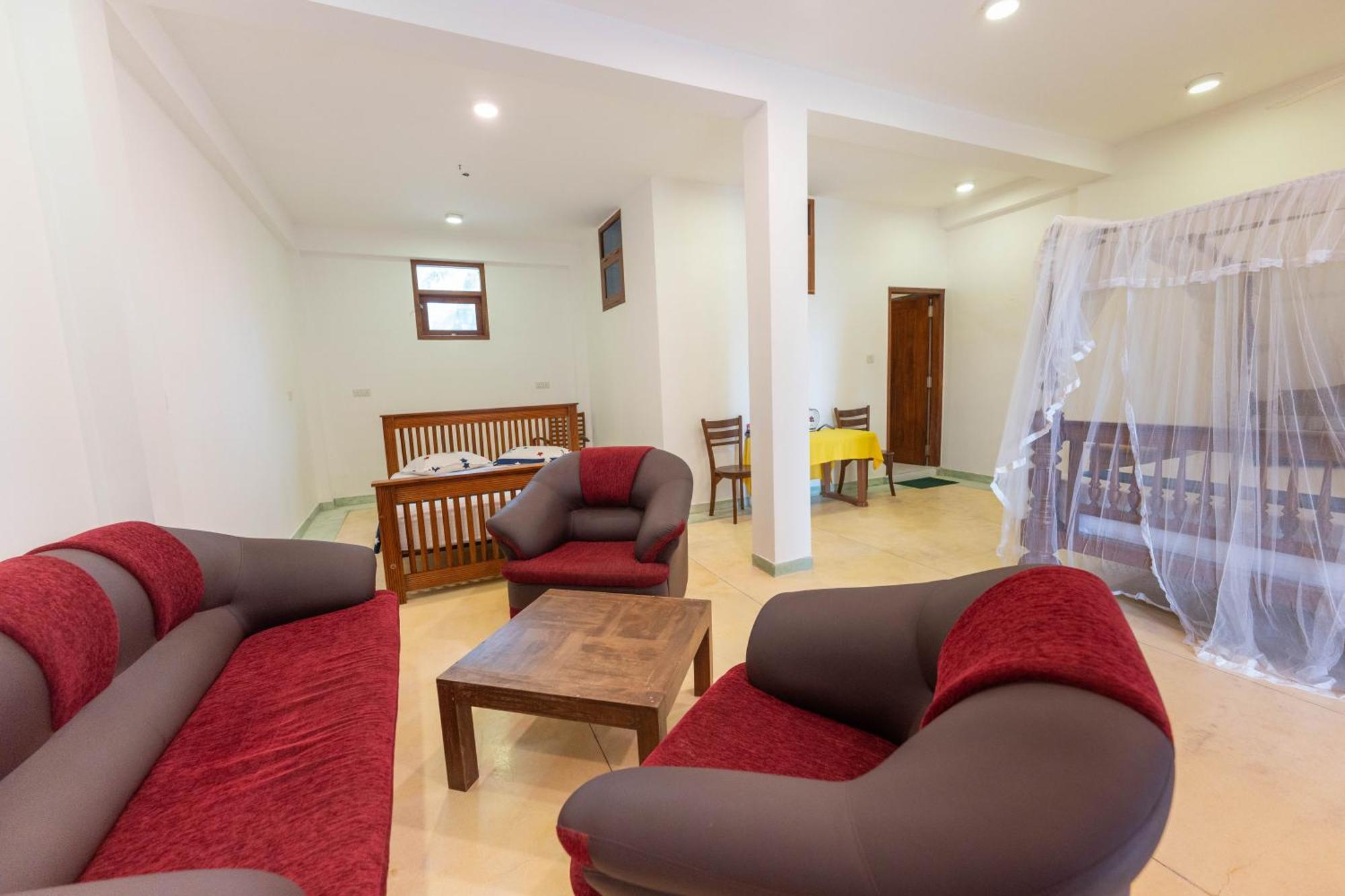 Hotel Coconut Bar Sea Lodge เบอร์อูวาลา ภายนอก รูปภาพ