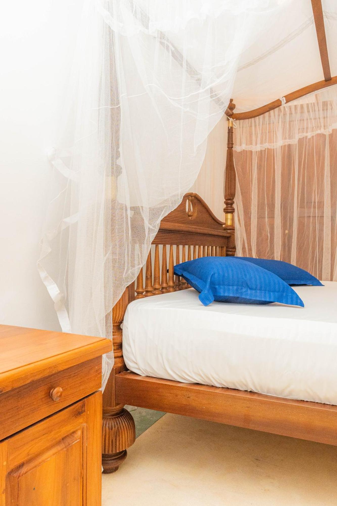 Hotel Coconut Bar Sea Lodge เบอร์อูวาลา ภายนอก รูปภาพ