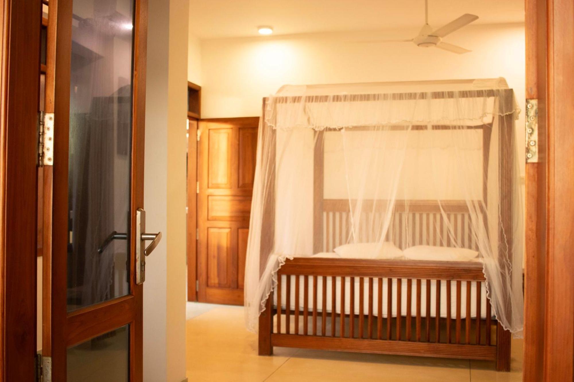 Hotel Coconut Bar Sea Lodge เบอร์อูวาลา ภายนอก รูปภาพ