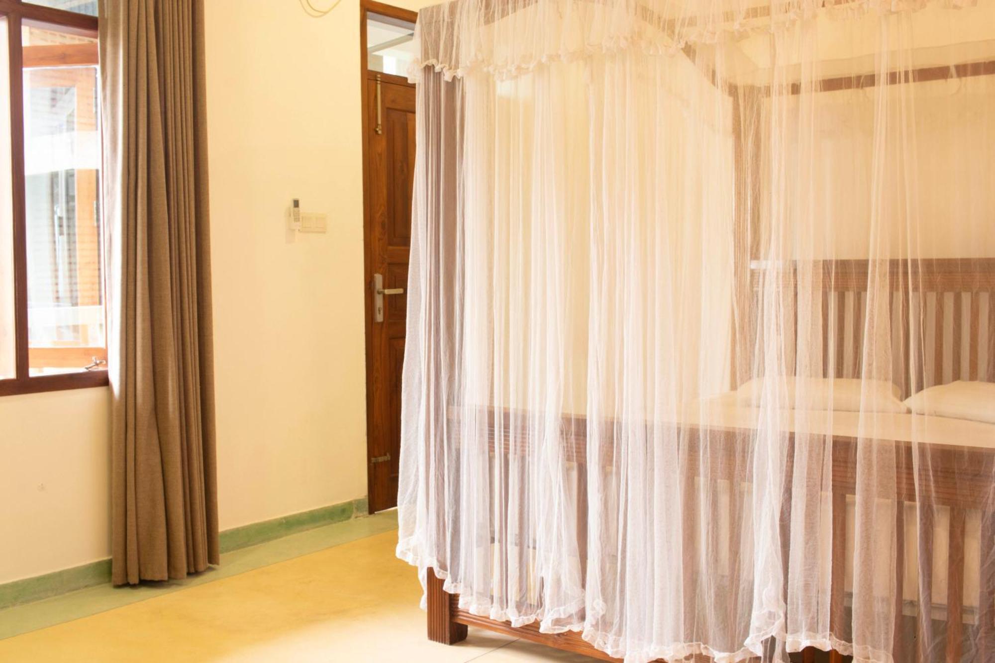 Hotel Coconut Bar Sea Lodge เบอร์อูวาลา ภายนอก รูปภาพ